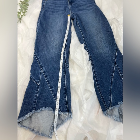 Liverpool Los Angeles The Cropped Flare Dark Wash Jean Size 6/28 - Picture 9 of 12